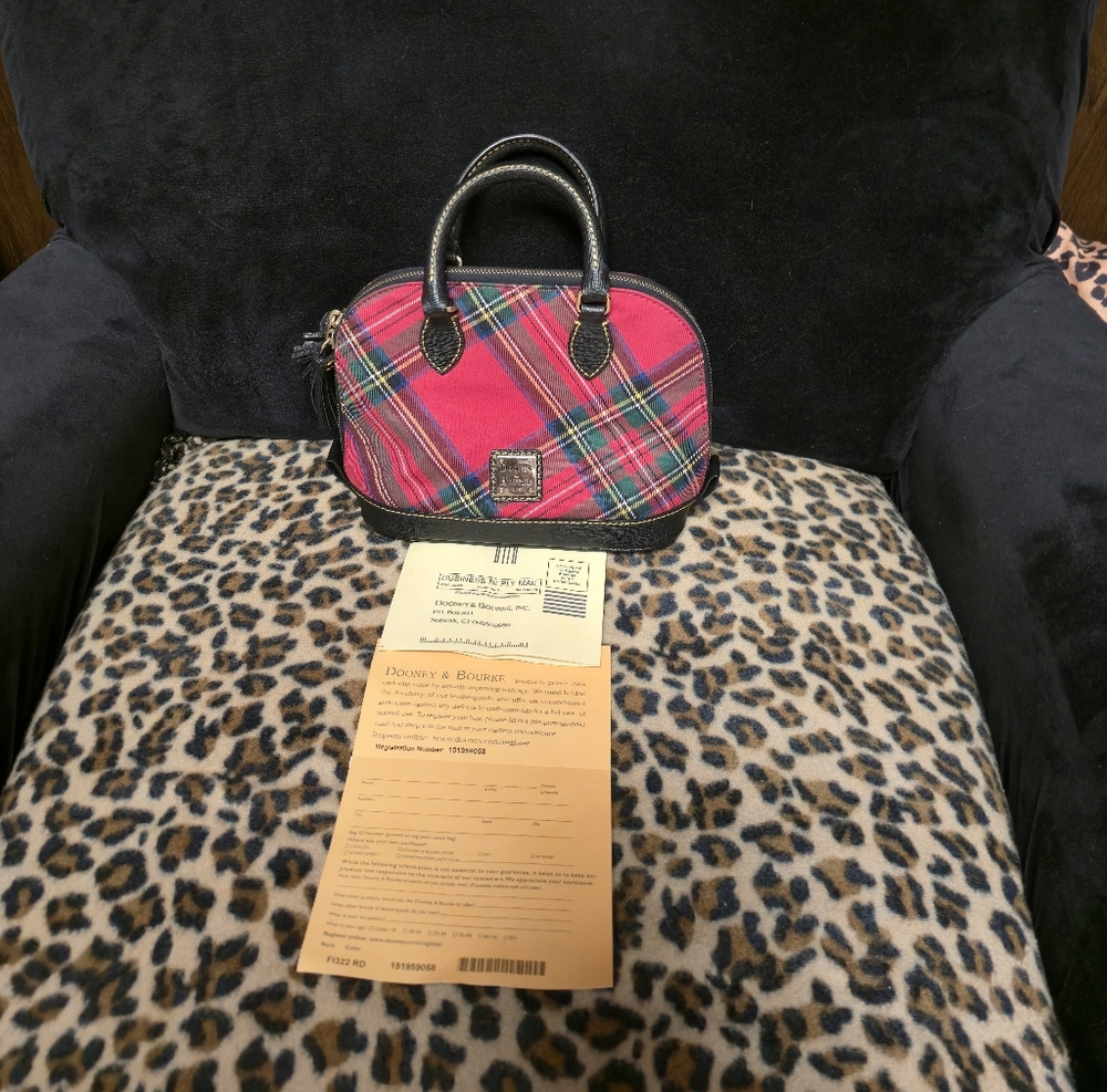 New Without Tags Dooney & Bourke Red Plaid Bitsy Bag
